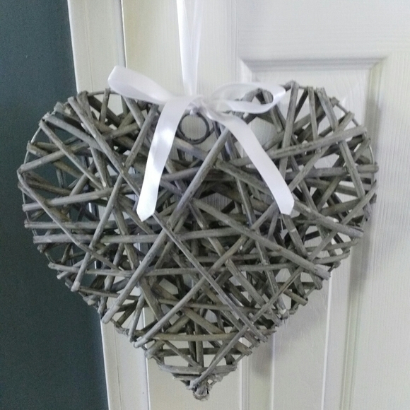 ‼️2/$30 Heart decoration - Picture 3 of 5